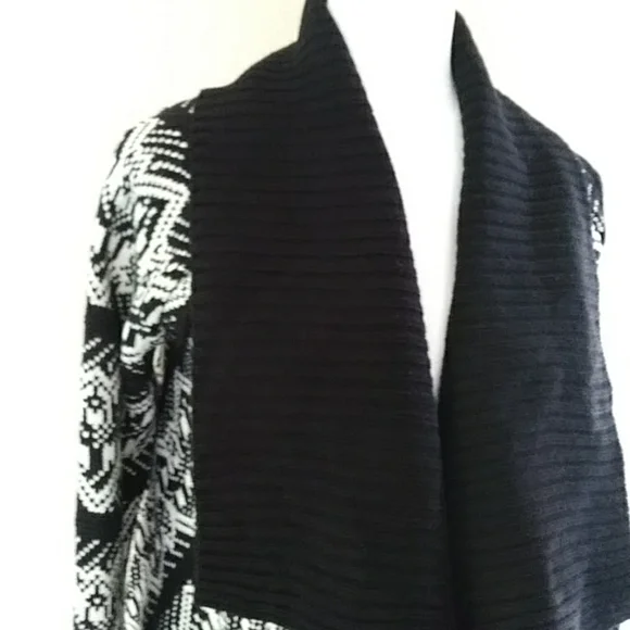 Tobi Asymmetrical Open Front Cardigan Sweater One Size Black White - Picture 2 of 12